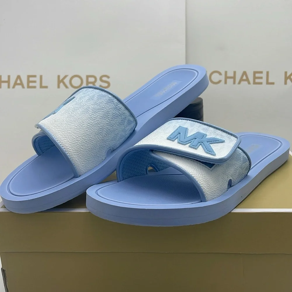Michael Kors Slide Logo Sandals Palmer Ombré Signature
Light Sky
NWT - Picture 4 of 16